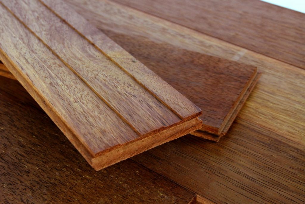 kayu untuk tangga